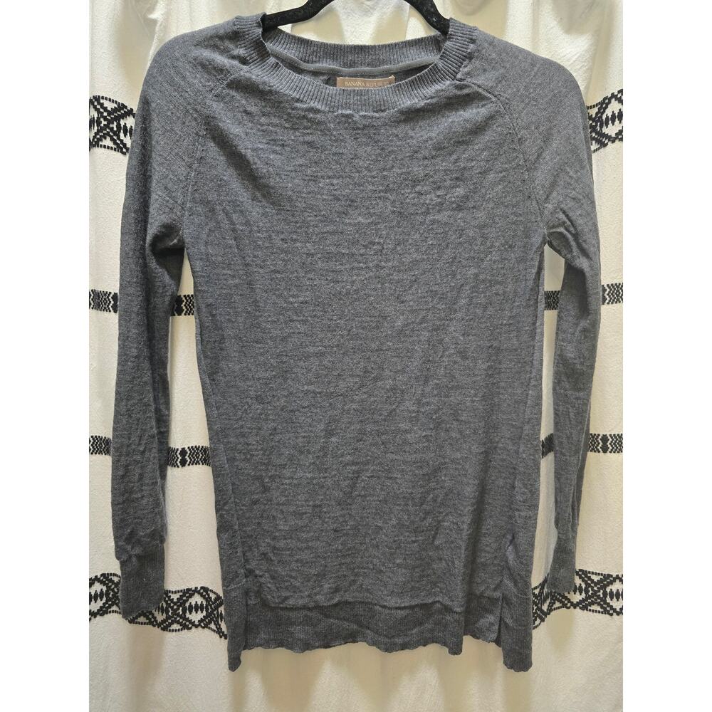 Banana Republic extra fine merino wool dark gray lightweight crewneck sweater XS